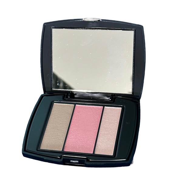 Makeup bundle - Picture 6 of 6